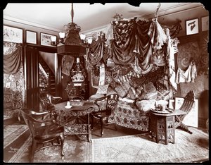 O interior da residência de Lillian Russell, Nova York, 1904 (impressão de gelatina de prata)